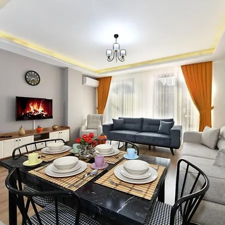 Ufak Street Apartment